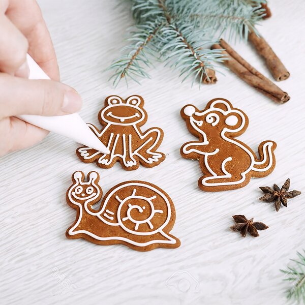 Vykrajovačka na louce sada 3 ks