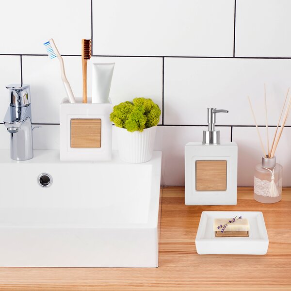 Držák na zubní kartáčky