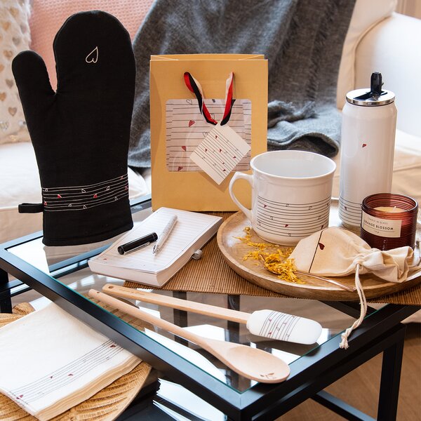 Dárková taška SRDÍČKA 18x10x23 cm 