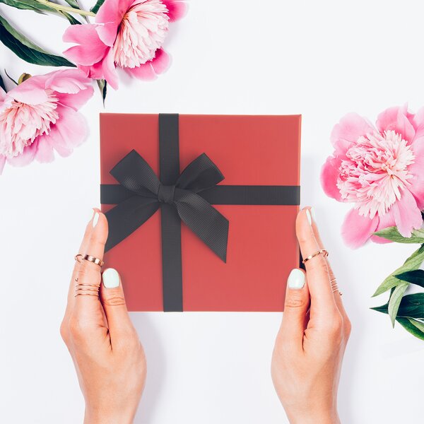 Dárková krabice 15,5x15,5x8 cm