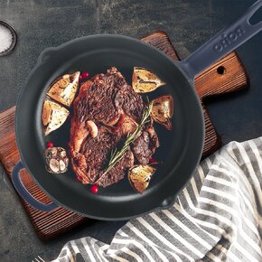 Pánev LITINA SMALT pr. 26 cm