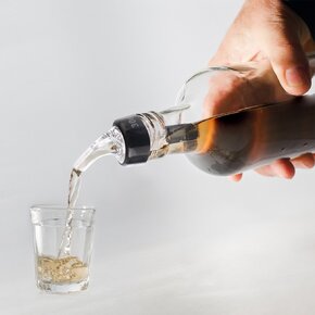 Nálevka na láhev pr. 4 cm