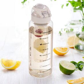 Nápojová láhev Loop 1 l s vložkou na ovoce