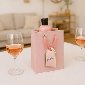 Dárková taška vytlačovaná srdíčka 18x10x23 cm